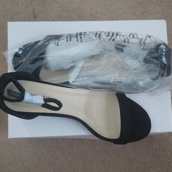 Sandals (Block Heel) - Picture 2 of 7